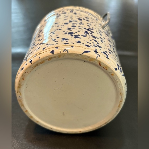 VTG blue&white speckled stoneware cheese/butter crock w: wire bail handle&lid - Picture 5 of 12